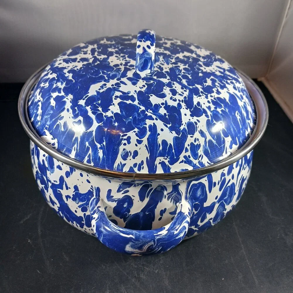 Golden Rabbit Vintage Blue White Enamelware 2.5 Quart Cobalt Swirl Dutch Oven